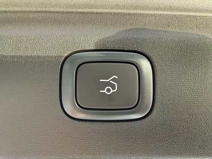 Фото 8 - Nio ET5T