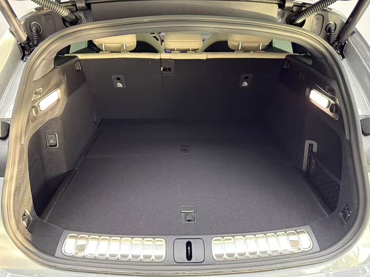 Фото 9 - Nio ET5T