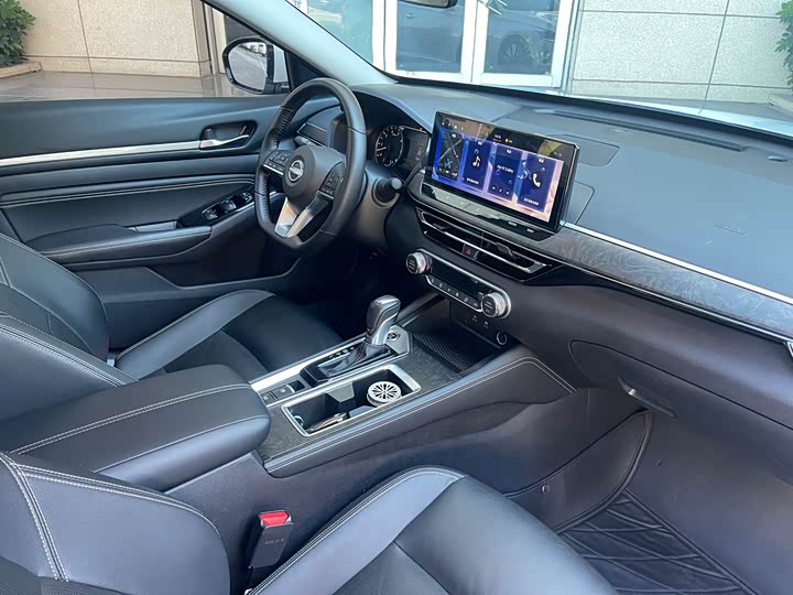 Фото 11 - Nissan Teana