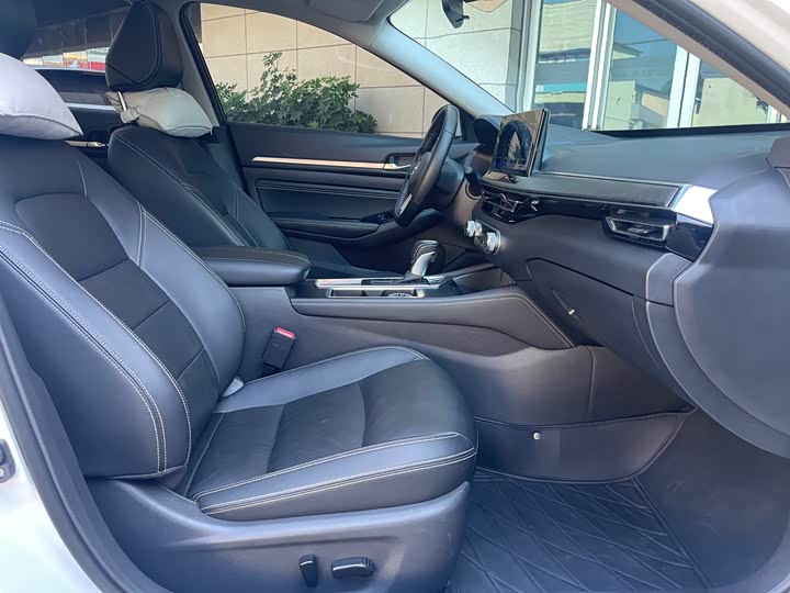 Фото 12 - Nissan Teana