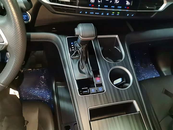 Фото 14 - Toyota Sienna