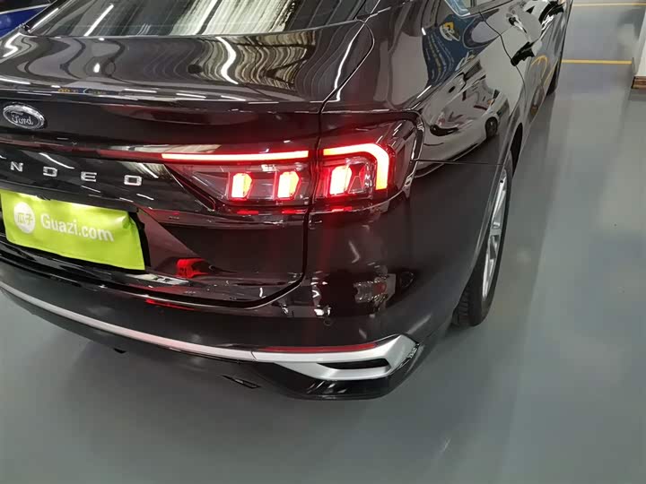 Фото 8 - Ford Mondeo