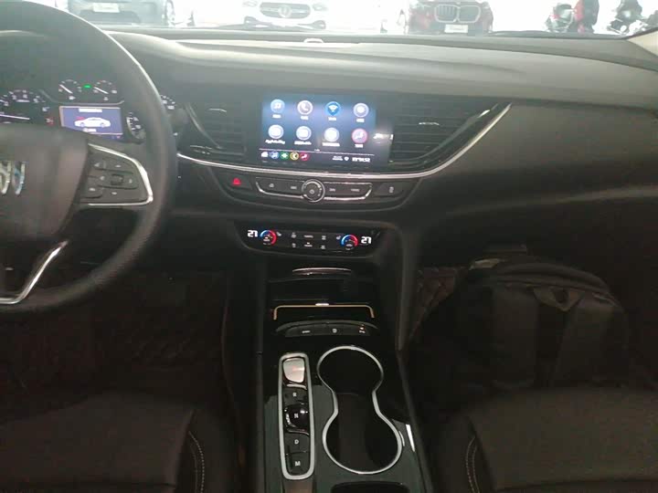 Фото 13 - Buick Regal