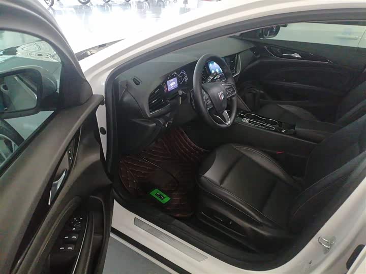 Фото 16 - Buick Regal