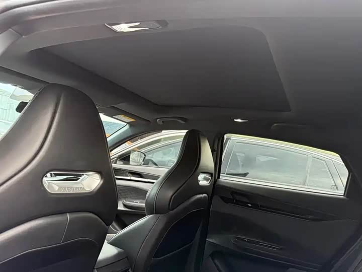 Фото 4 - Changan UNI-V