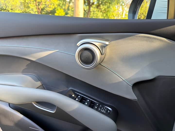 Фото 9 - BYD Yuan Plus