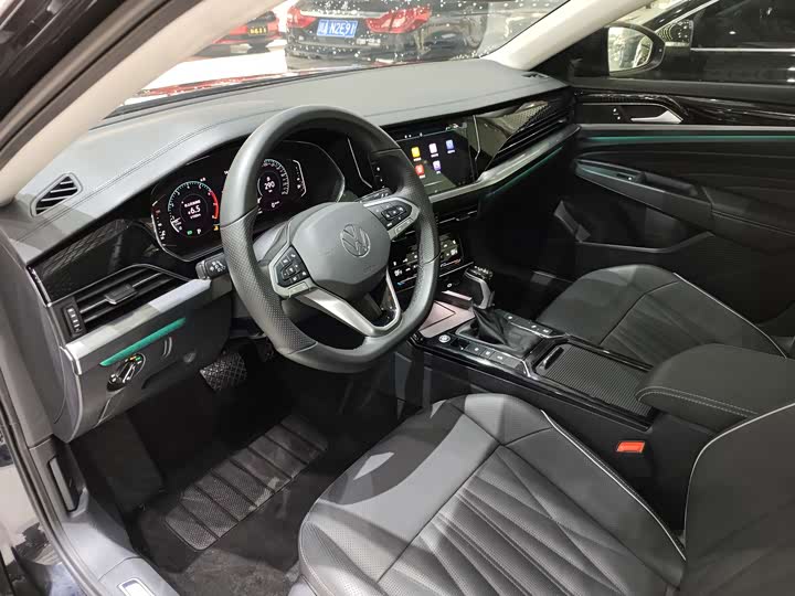 Фото 4 - Volkswagen Passat