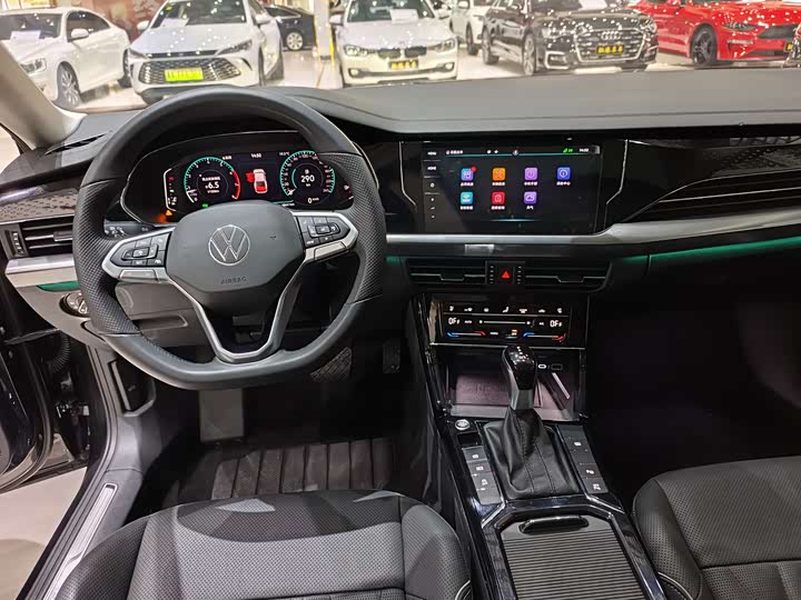 Фото 7 - Volkswagen Passat