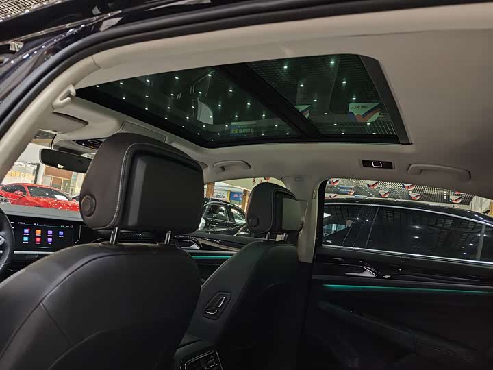 Фото 9 - Volkswagen Passat