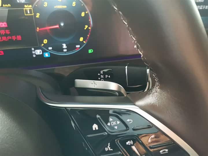 Фото 14 - Mercedes-Benz E-Class