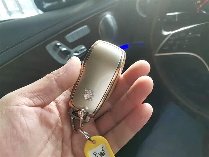 Фото 9 - Mercedes-Benz E-Class