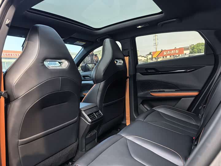 Фото 10 - Changan UNI-V