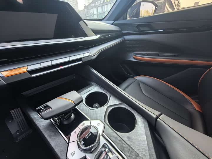 Фото 12 - Changan UNI-V