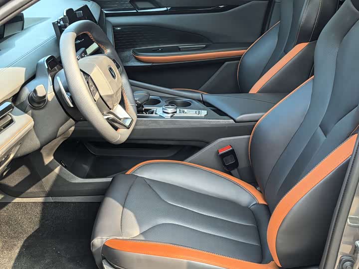 Фото 6 - Changan UNI-V