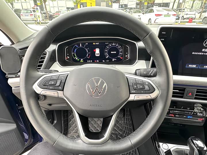 Фото 11 - Volkswagen Tayron GTE Hybrid