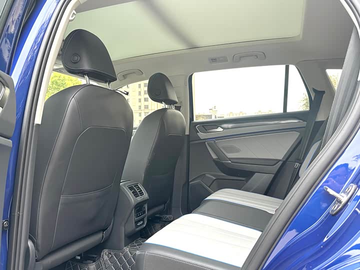 Фото 7 - Volkswagen Tayron GTE Hybrid