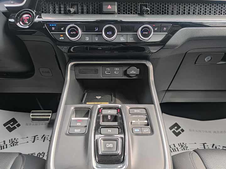 Фото 12 - Honda Breeze Hybrid