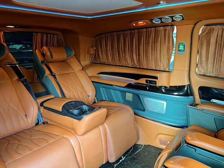 Фото 7 - Mercedes-Benz Vito