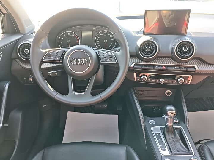 Фото 11 - Audi Q2L