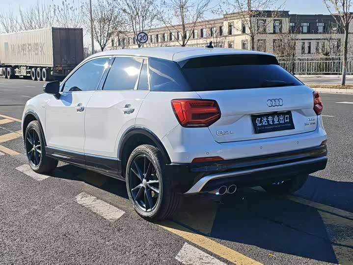 Фото 7 - Audi Q2L