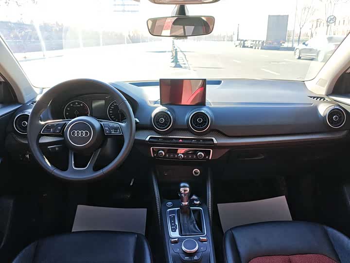 Фото 9 - Audi Q2L