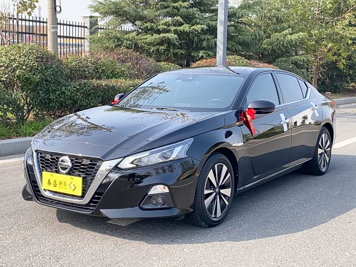 Фото 1 - Nissan Teana