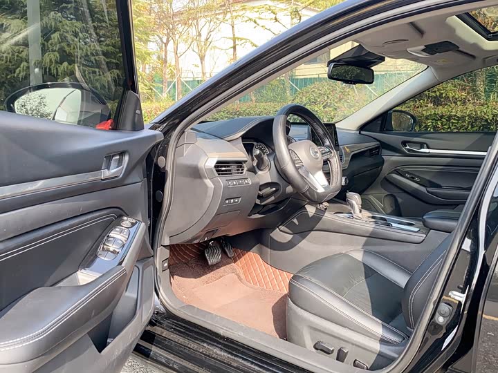 Фото 11 - Nissan Teana