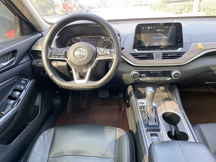 Фото 21 - Nissan Teana