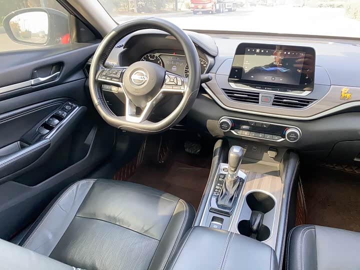 Фото 24 - Nissan Teana