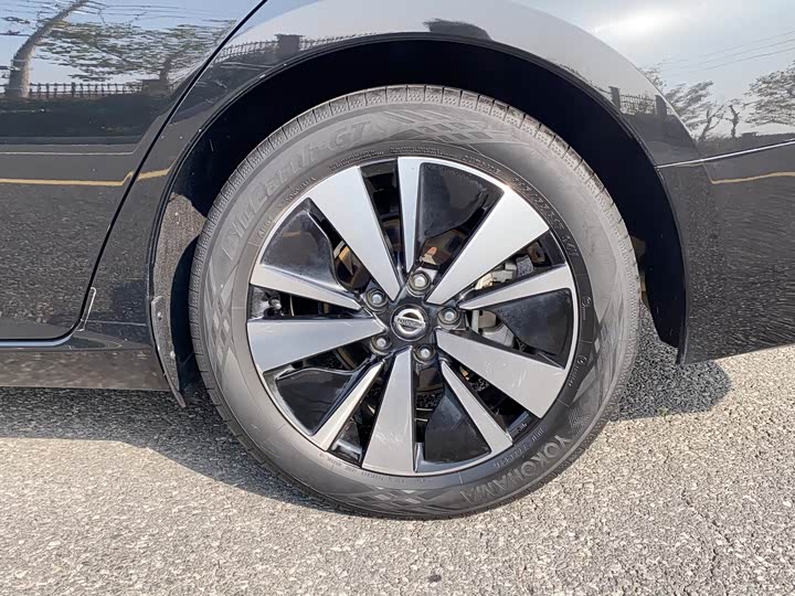 Фото 25 - Nissan Teana