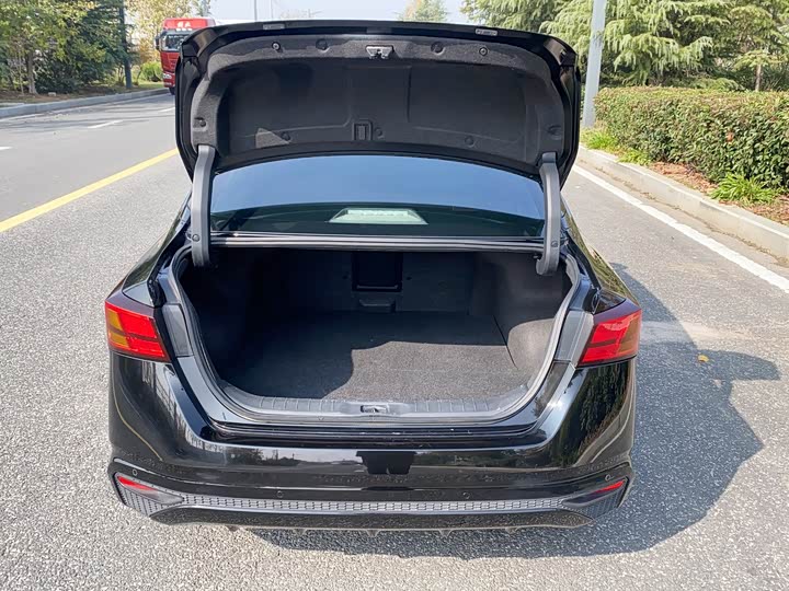 Фото 26 - Nissan Teana