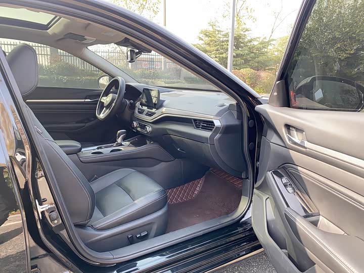 Фото 29 - Nissan Teana