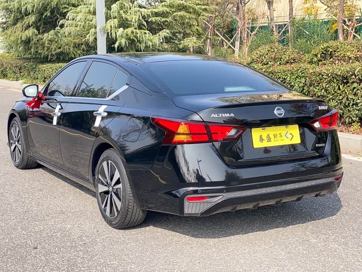 Фото 7 - Nissan Teana