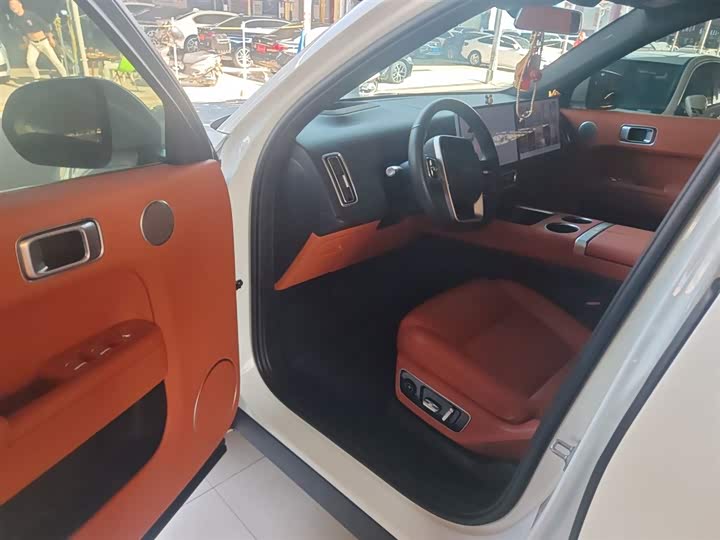 Фото 16 - LiXiang L7