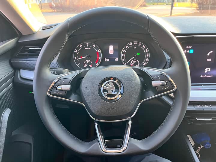 Фото 10 - Skoda Octavia Pro