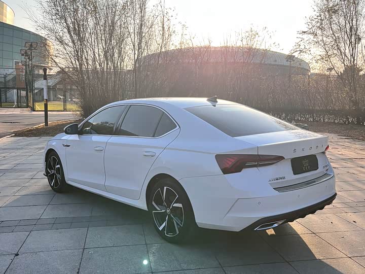 Фото 7 - Skoda Octavia Pro