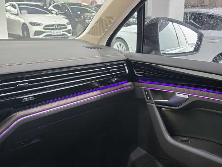 Фото 17 - Volkswagen Touareg