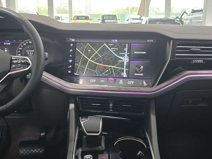 Фото 18 - Volkswagen Touareg