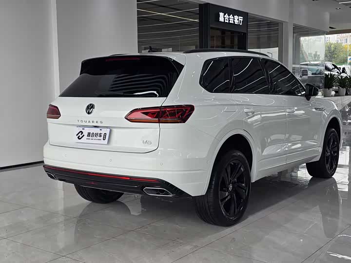 Фото 26 - Volkswagen Touareg