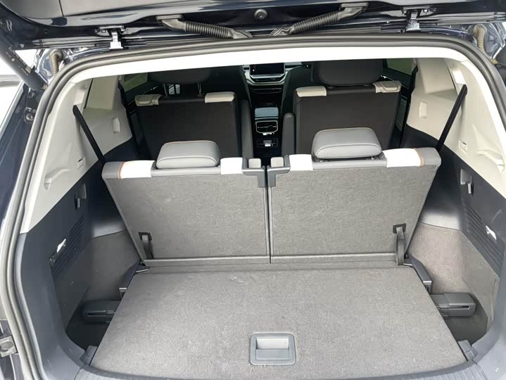 Фото 11 - Volkswagen ID.6 Crozz