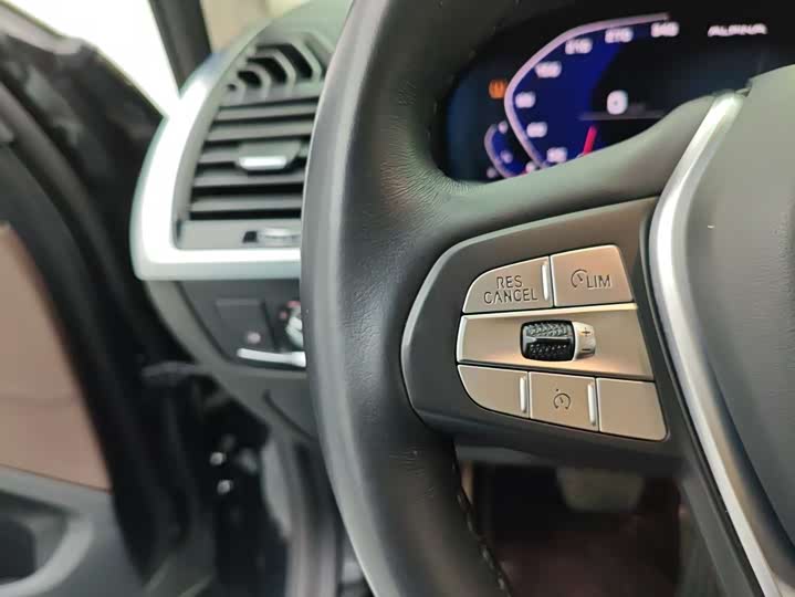 Фото 13 - BMW X3