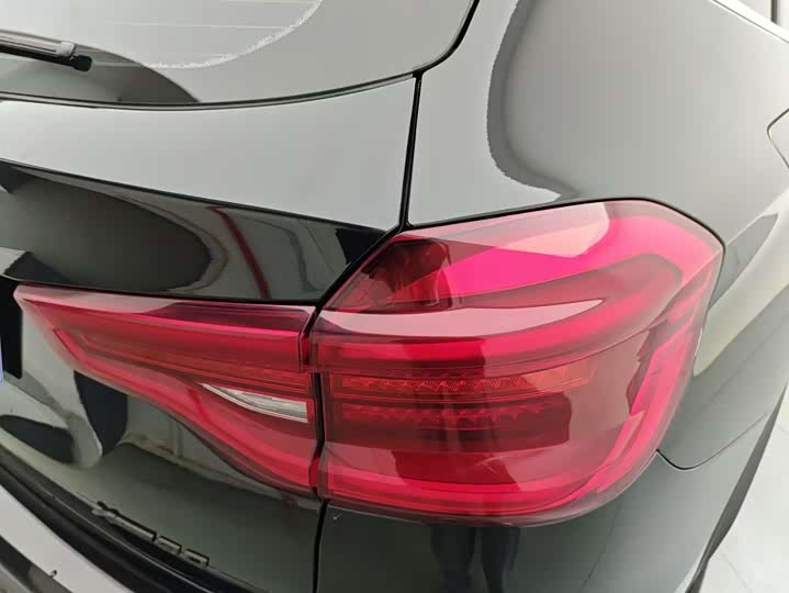 Фото 25 - BMW X3