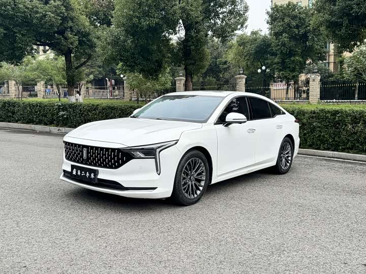 Фото 1 - Bestune B70