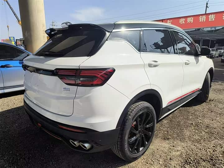 Фото 4 - Geely Coolray