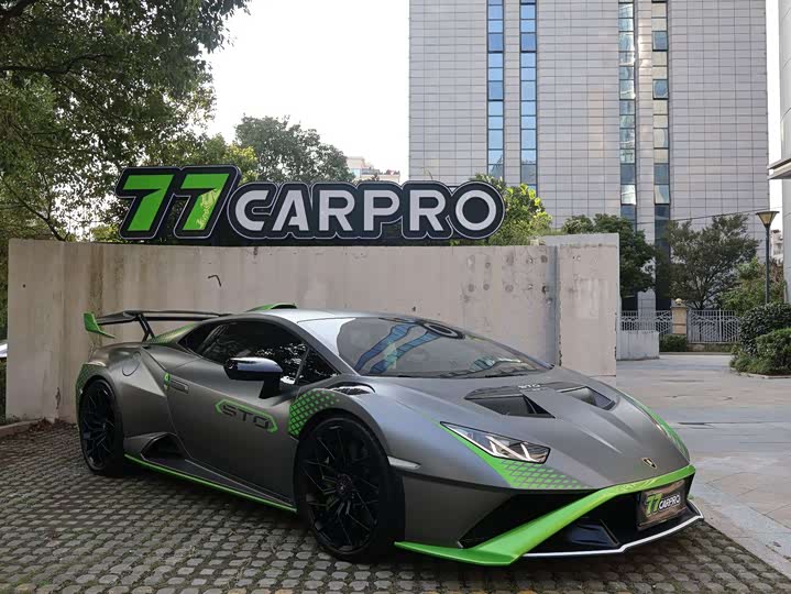 Фото 3 - Lamborghini Huracán