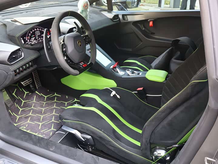 Фото 4 - Lamborghini Huracán