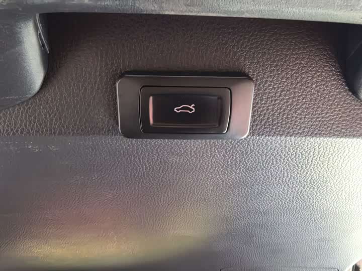 Фото 21 - Toyota RAV4