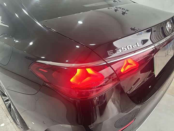 Фото 10 - Mercedes-Benz E-Class Hybrid