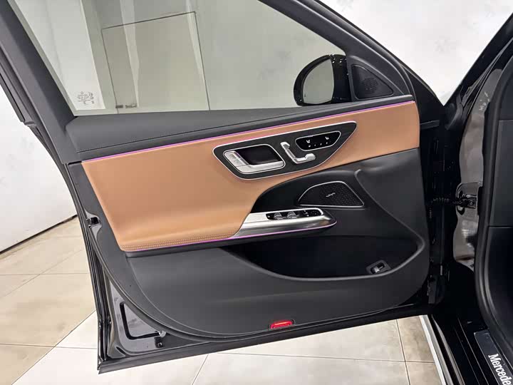 Фото 11 - Mercedes-Benz E-Class Hybrid