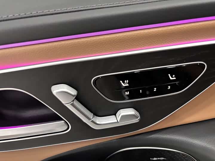 Фото 12 - Mercedes-Benz E-Class Hybrid